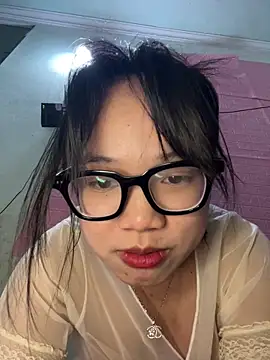 Leeeeiu online show from May 7, 5:16 pm