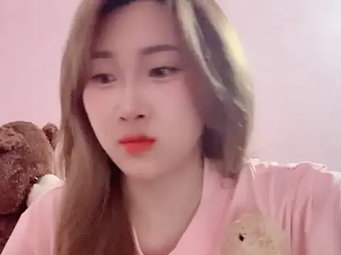 Ellie8386 online show from May 2, 3:37 pm