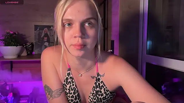 AlexaDeviliciouss online show from June 23, 7:34 pm