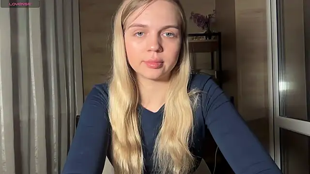 AlexaDeviliciouss online show from May 15, 6:54 pm