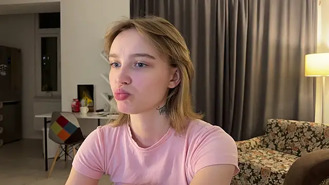 Lolatatee online show from May 10, 5:26 pm