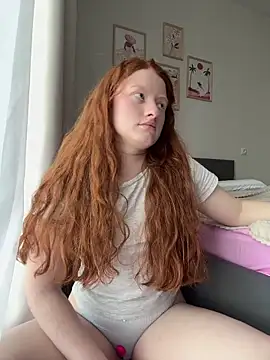 gingerlatte online show from May 7, 9:35 am