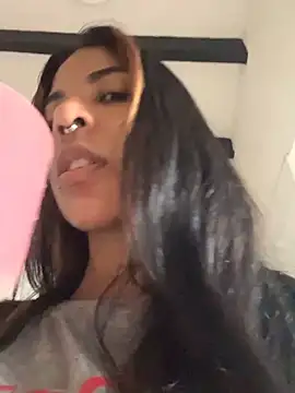 VioletaHills  online show from May 8, 12:52 pm