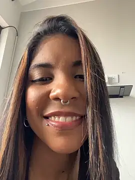 VioletaHills  online show from May 11, 2:19 pm