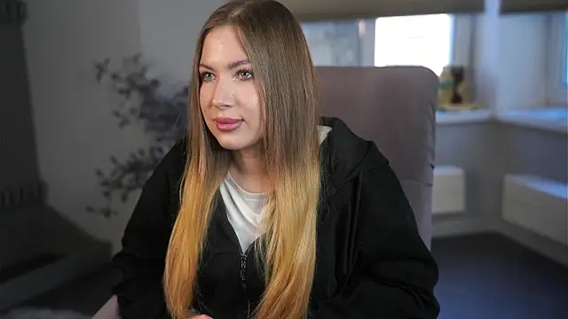 DelilaRicIey online show from February 28, 12:59 pm