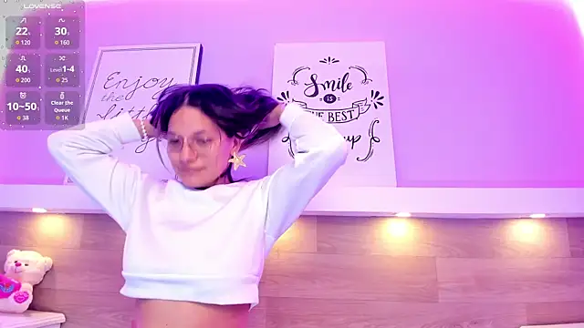 EmmaSanchez  online show from March 30, 7:57 pm