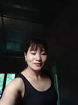 Lilinn  online show from May 22, 9:40 am