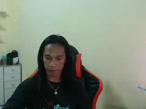 ashelyxyn69xx online show from April 2, 12:02 pm