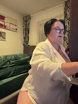 I amArquette online show from March 13, 9:27 pm