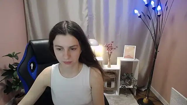 MistyBree online show from May 25, 8:46 am