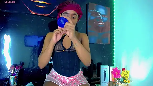 Nashla D - online show from May 25, 1:43 pm