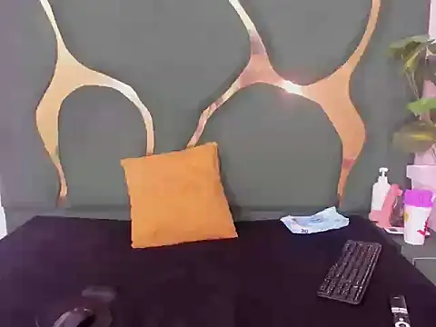 khalyasm online show from March 28, 1:10 pm