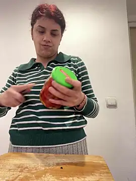 MommySexxy23 online show from April 7, 9:00 am