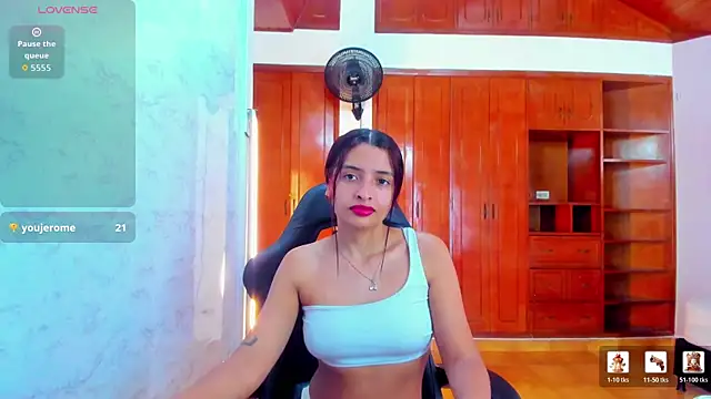 lizzie skinny online show from May 26, 7:46 pm