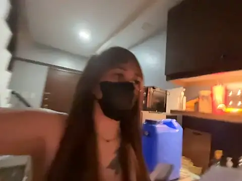 strawberryblossom93 online show from April 3, 2:48 pm