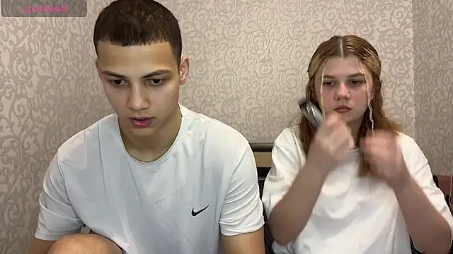 mirel couple online show from May 17, 10:58 am