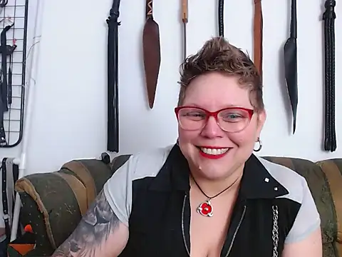 Leah R online show from April 4, 2:49 pm