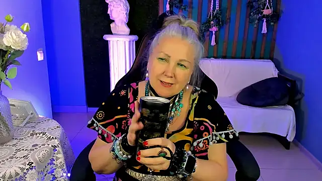 LilaMaharani online show from May 28, 12:58 pm