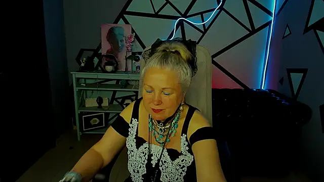 LilaMaharani online show from May 13, 1:17 pm