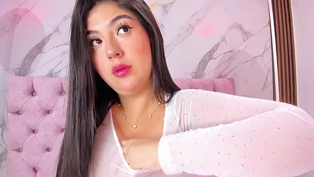AbrilQuintana  online show from May 13, 11:27 am