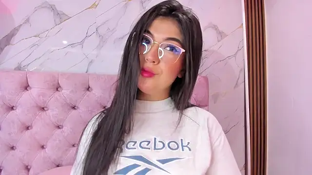 AbrilQuintana  online show from May 15, 11:46 am
