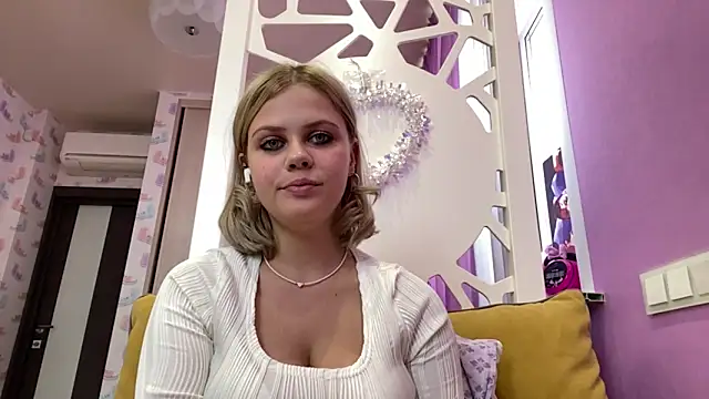 RoyalNovaX online show from March 26, 12:29 pm