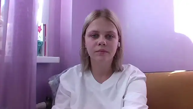 RoyalNovaX online show from March 18, 1:16 pm