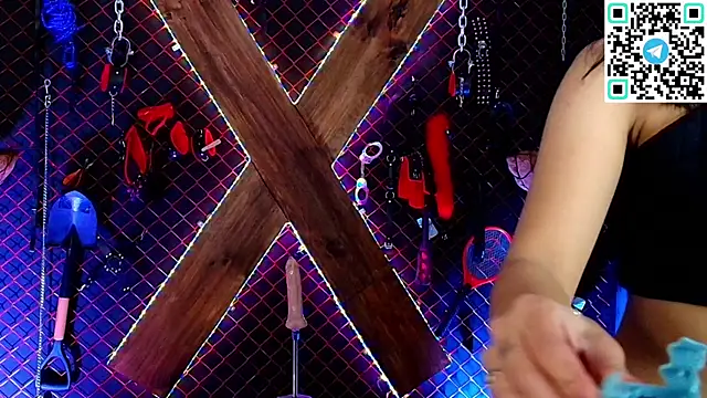 bellatrix mistres bdsm online show from May 15, 8:44 pm