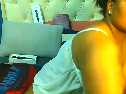 Cuddle Zee online show from March 12, 9:39 pm