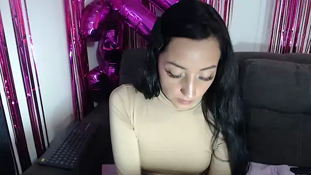 Meeegan lov online show from June 14, 7:03 pm
