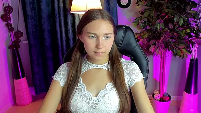 OliviaLang online show from May 29, 12:36 pm