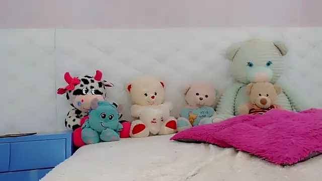 catriona queen16 online show from March 20, 3:44 am