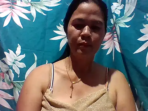 sweet lyn2025 online show from April 9, 12:21 pm