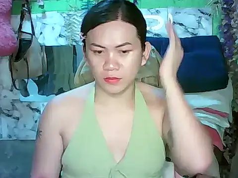 ur lovelychen online show from April 8, 12:40 pm