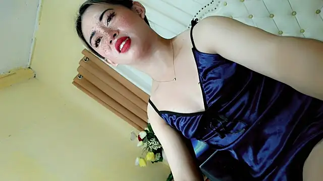 Seductive sophie online show from May 8, 4:05 am