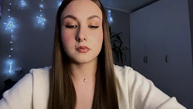 CutieSally online show from March 25, 3:04 pm