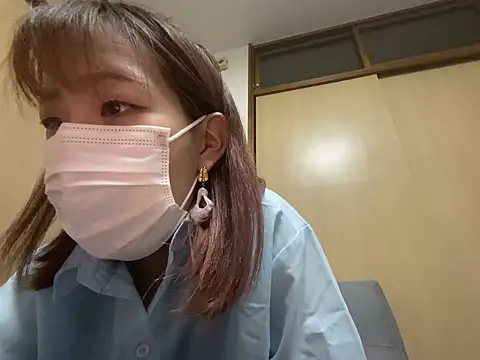 airi-ai0302 online show from May 7, 8:23 pm
