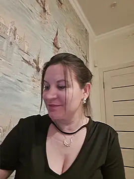 LaraHarper online show from May 5, 9:51 pm