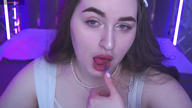 RapunzelAngel online show from May 8, 6:27 am