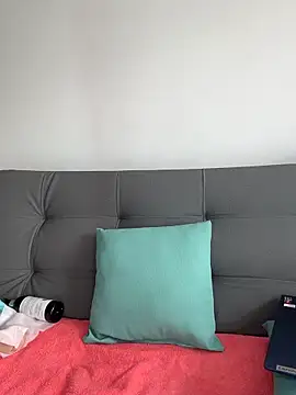 Bella Smithe online show from March 21, 4:01 pm