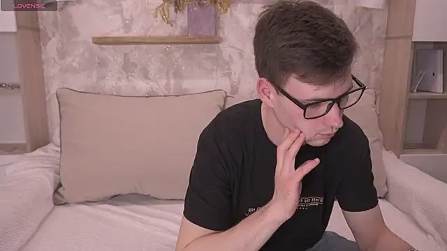 Magic Pasha online show from April 3, 5:00 pm