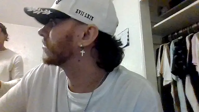 TallHungandCloudy69 online show from April 14, 4:45 am