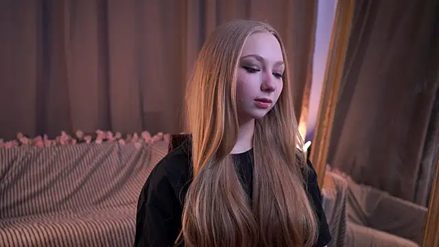 JaimeeBroadstreet online show from April 3, 8:34 am