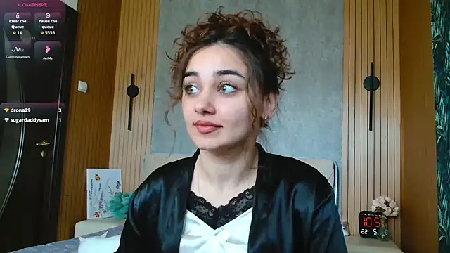 KatarinaHeaven online show from May 4, 7:56 am