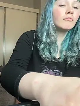 AlexaGudz online show from May 15, 8:55 pm