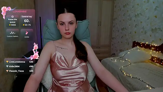 LoraTempt online show from May 22, 6:28 pm