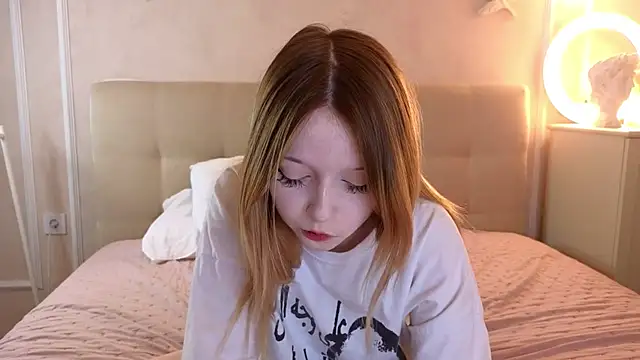 JillHolland online show from April 6, 11:33 am