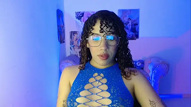 sweetluna luna online show from April 9, 2:25 am