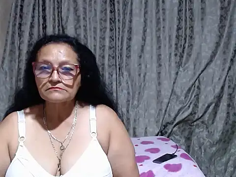  BellaNocturna online show from May 6, 3:32 am
