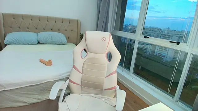 Brenda Mooree online show from May 23, 7:56 pm